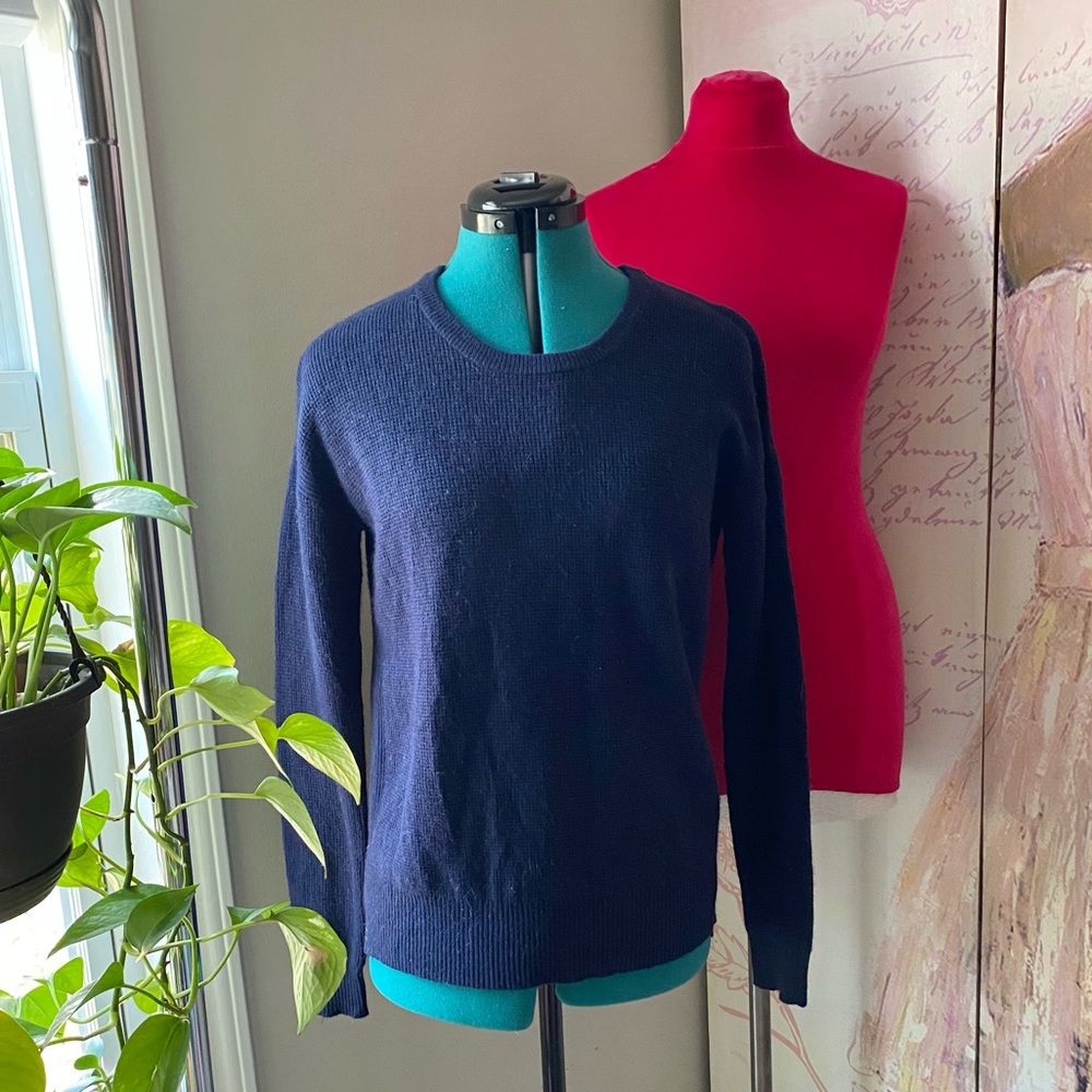 Navy blue knit wool alpaca blend sweater Small